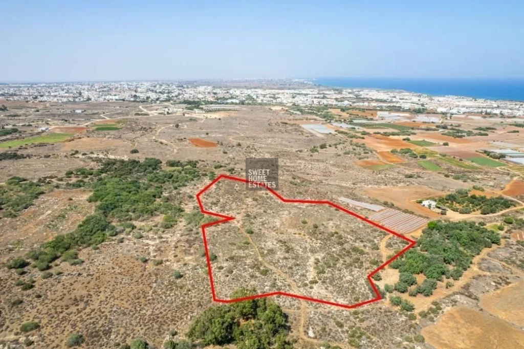 11,725m² Plot for Sale in Paralimni, Famagusta District