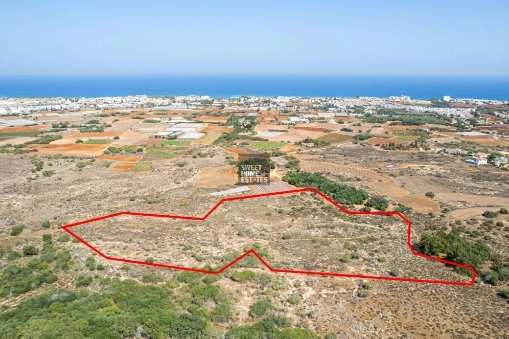 11,725m² Plot for Sale in Paralimni, Famagusta District