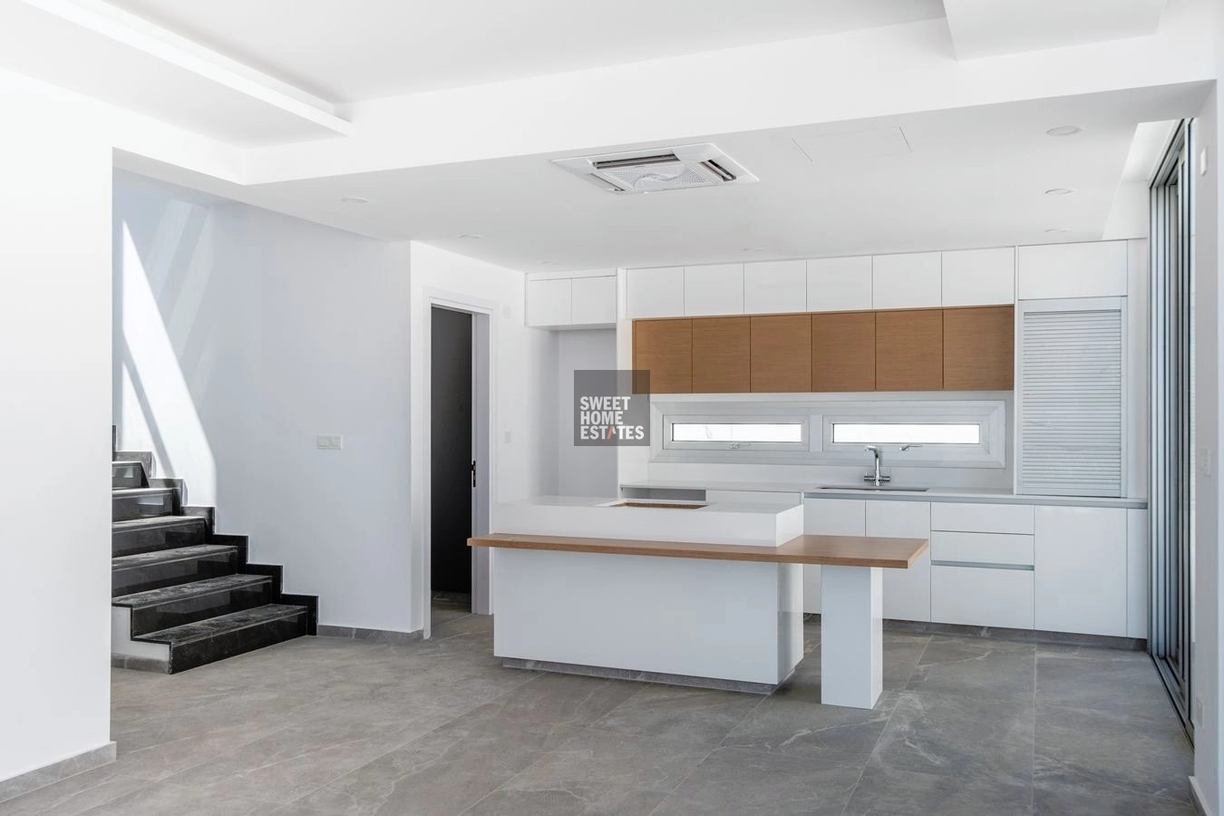 4 Bedroom House for Sale in Paralimni, Famagusta District