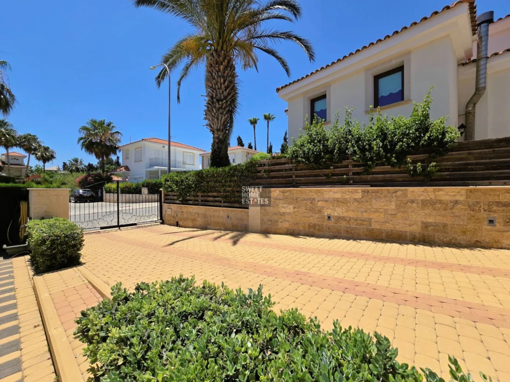 4 Bedroom House for Sale in Protaras, Famagusta District
