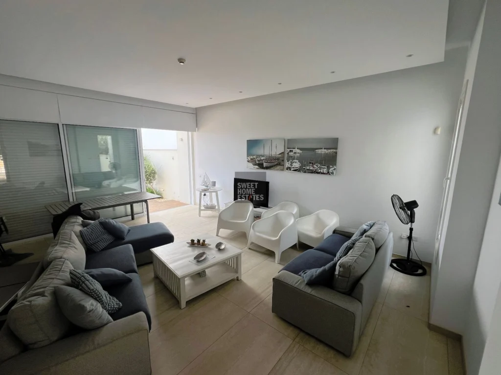 5 Bedroom House for Sale in Pernera, Famagusta District