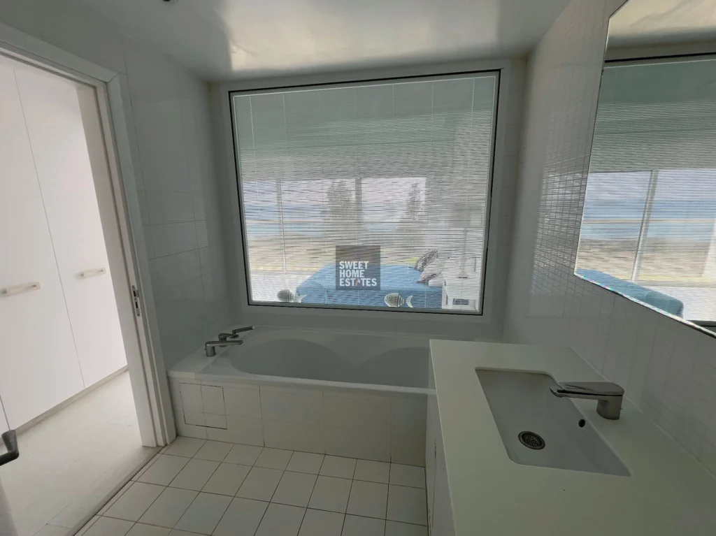 5 Bedroom House for Sale in Pernera, Famagusta District