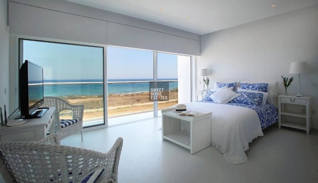 5 Bedroom House for Sale in Pernera, Famagusta District