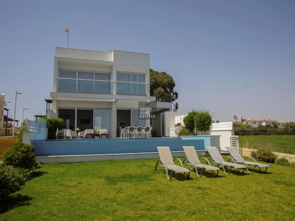 5 Bedroom House for Sale in Pernera, Famagusta District