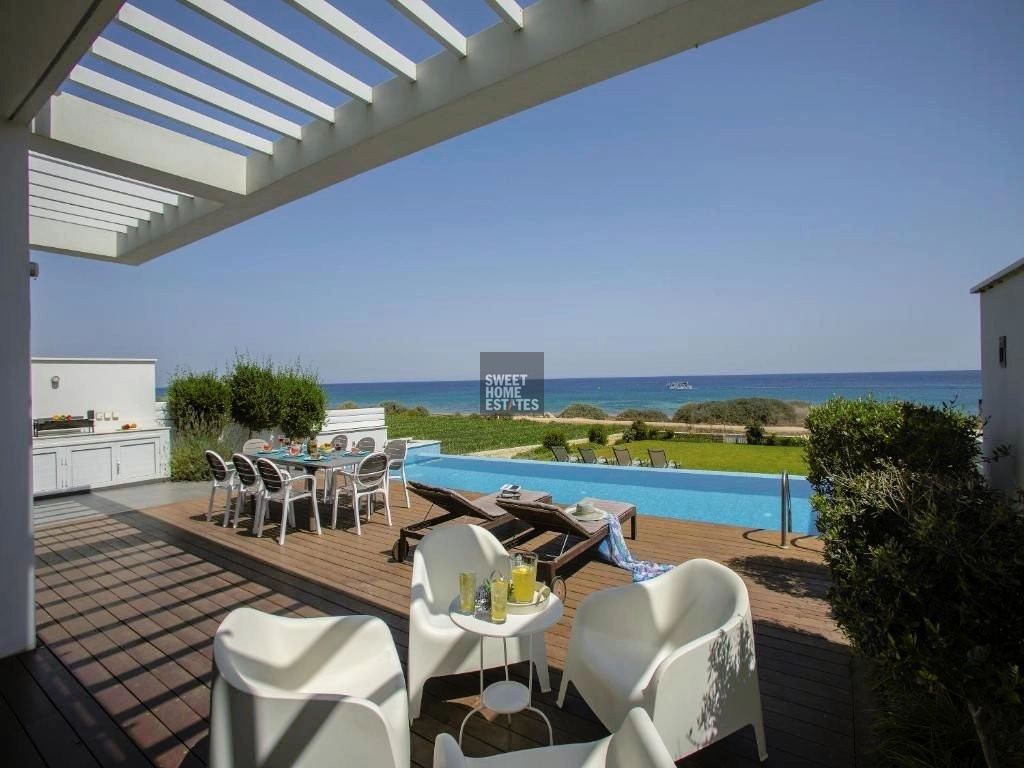 5 Bedroom House for Sale in Pernera, Famagusta District