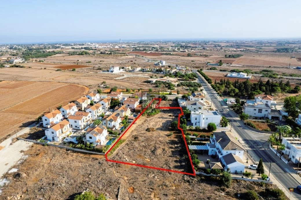 2,480m² Plot for Sale in Frenaros, Famagusta District