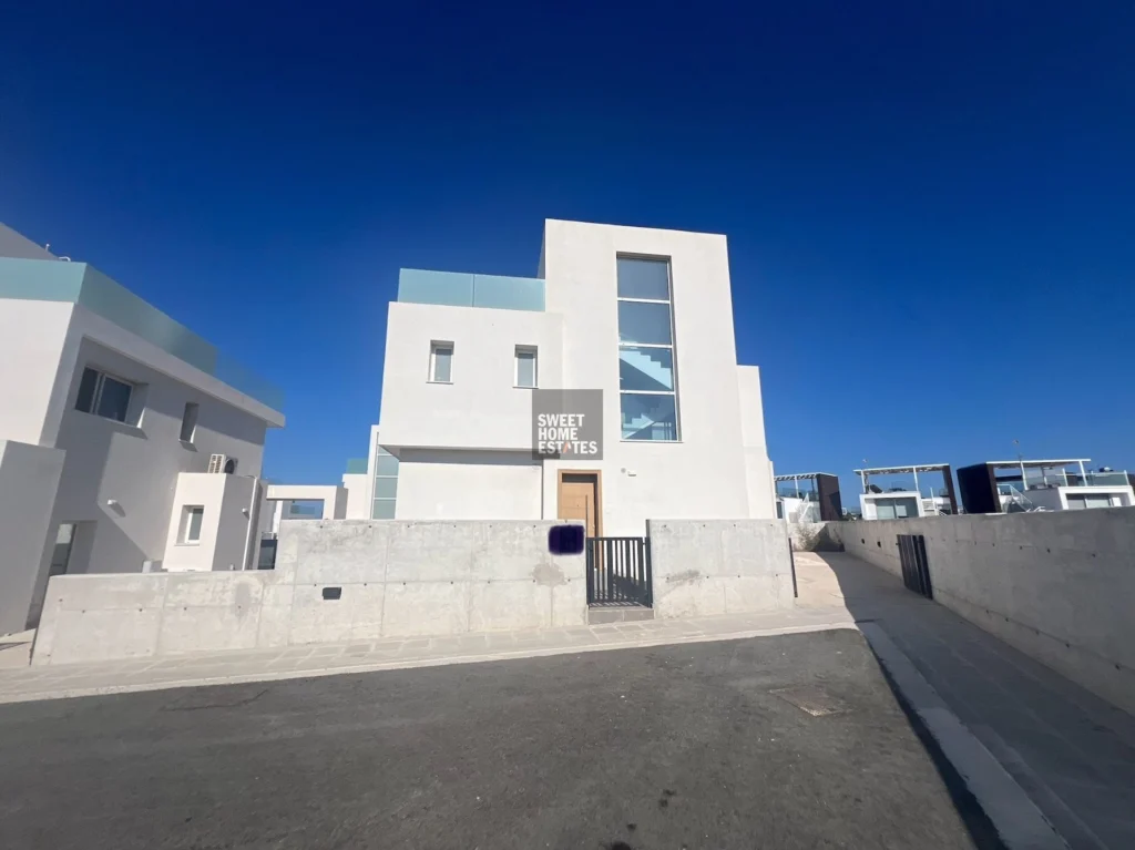 4 Bedroom House for Sale in Protaras, Famagusta District