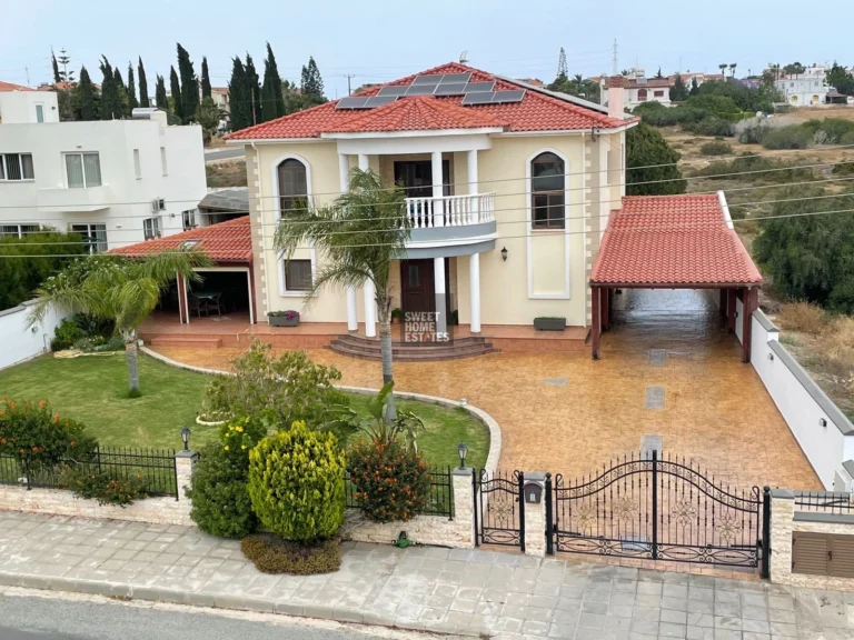 5 Bedroom House for Sale in Famagusta – Agia Napa