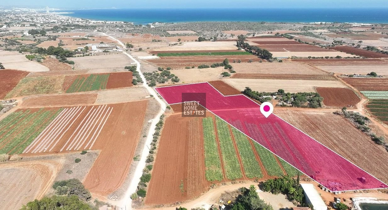 13,623m² Plot for Sale in Liopetri, Famagusta District