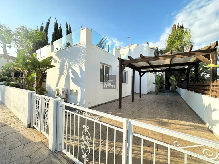 3 Bedroom House for Sale in Agia Thekla, Famagusta District