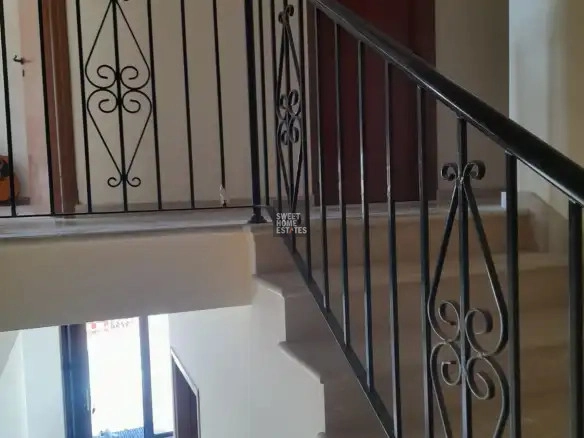 4 Bedroom House for Sale in Aradippou, Larnaca District