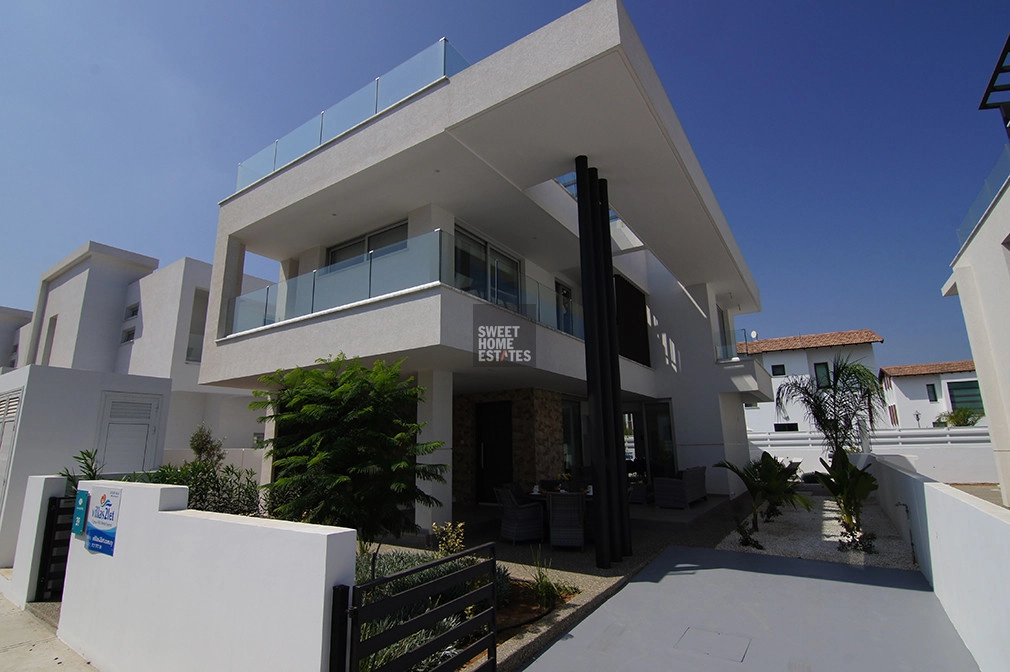 3 Bedroom House for Sale in Pernera, Famagusta District