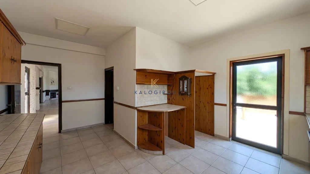 3 Bedroom House for Sale in Aradippou, Larnaca District
