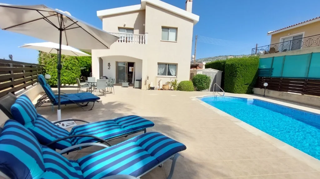 3 Bedroom House for Sale in Pegeia, Paphos District