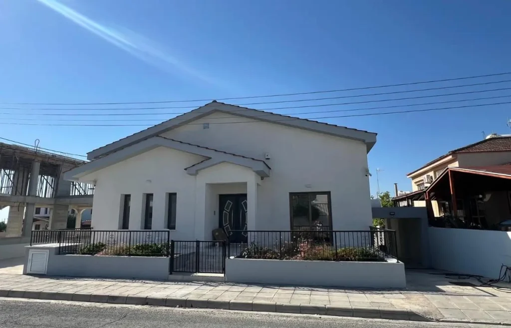 4 Bedroom House for Sale