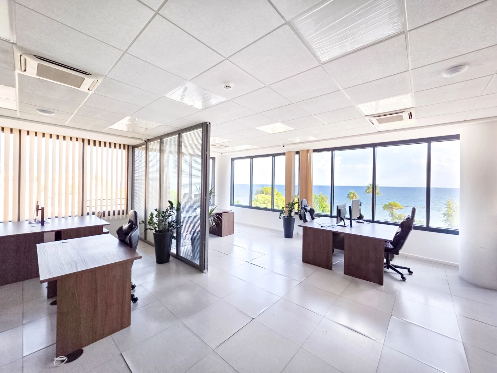 253m² Office for Rent in Mouttagiaka, Limassol District