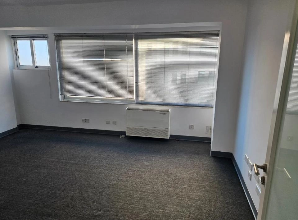 130m² Office for Rent