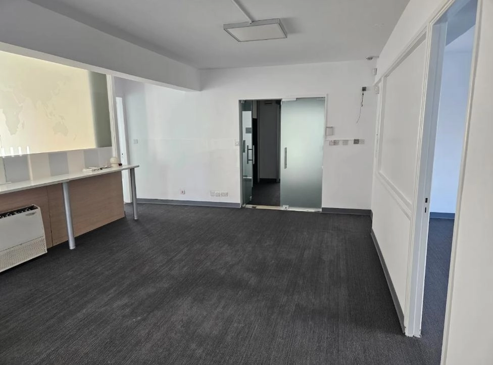 130m² Office for Rent