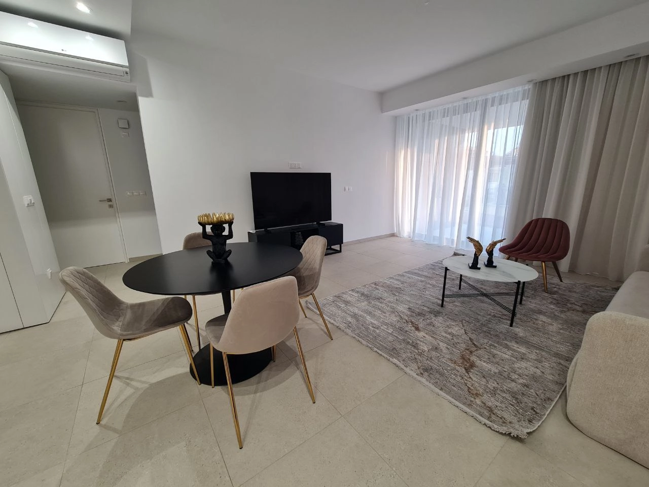 2 Bedroom Apartment for Rent in Germasogeia, Limassol District