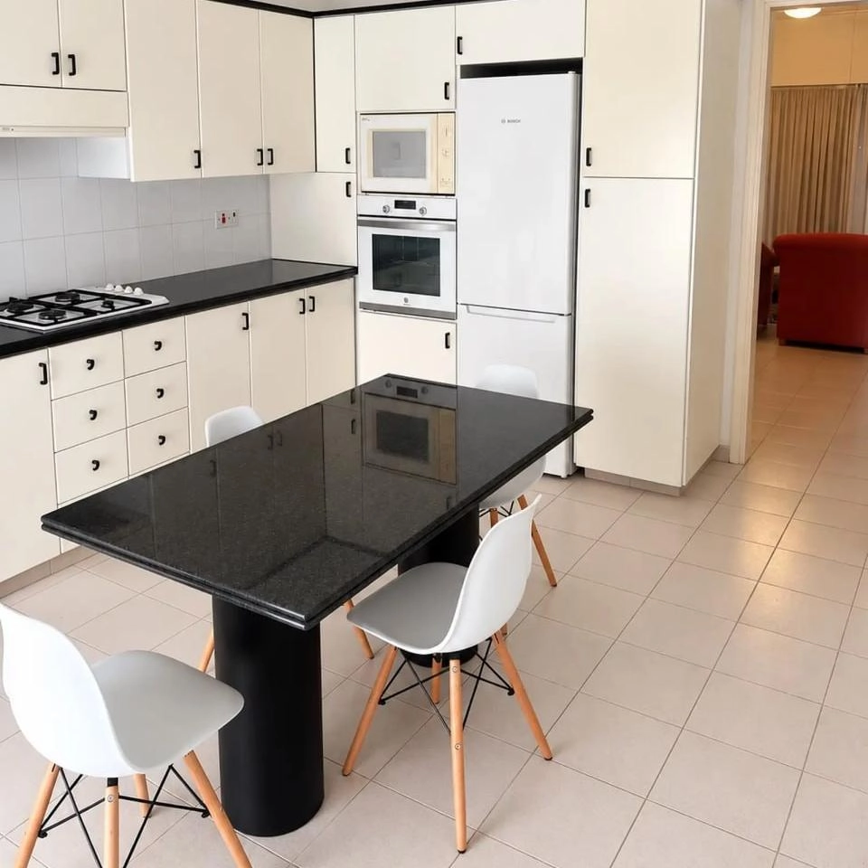 2 Bedroom Apartment for Rent in Limassol – Petrou kai Pavlou