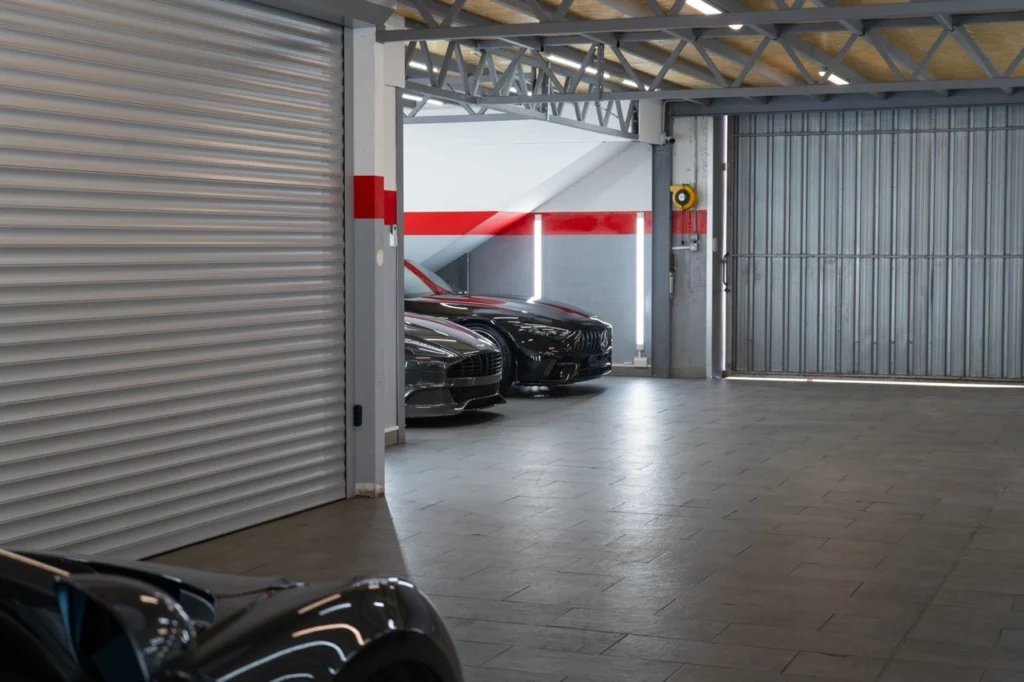 300m² Office for Rent