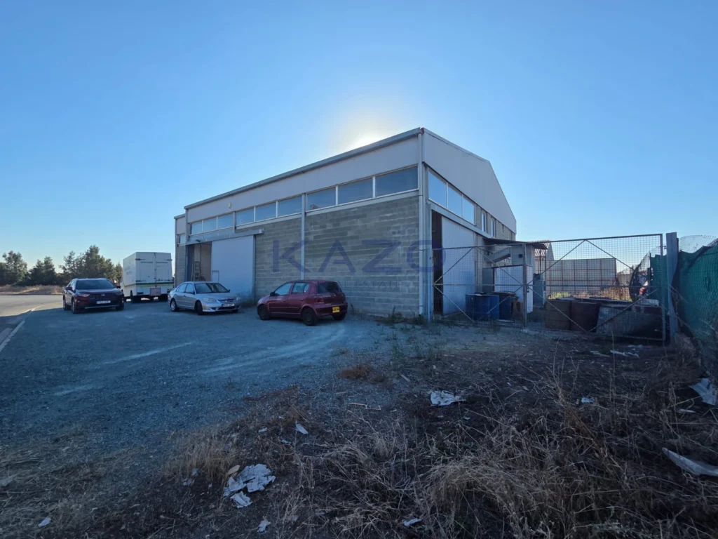 Επαγγελματικός χώρος 575m² προς πώληση στην Επαρχία Λεμεσού