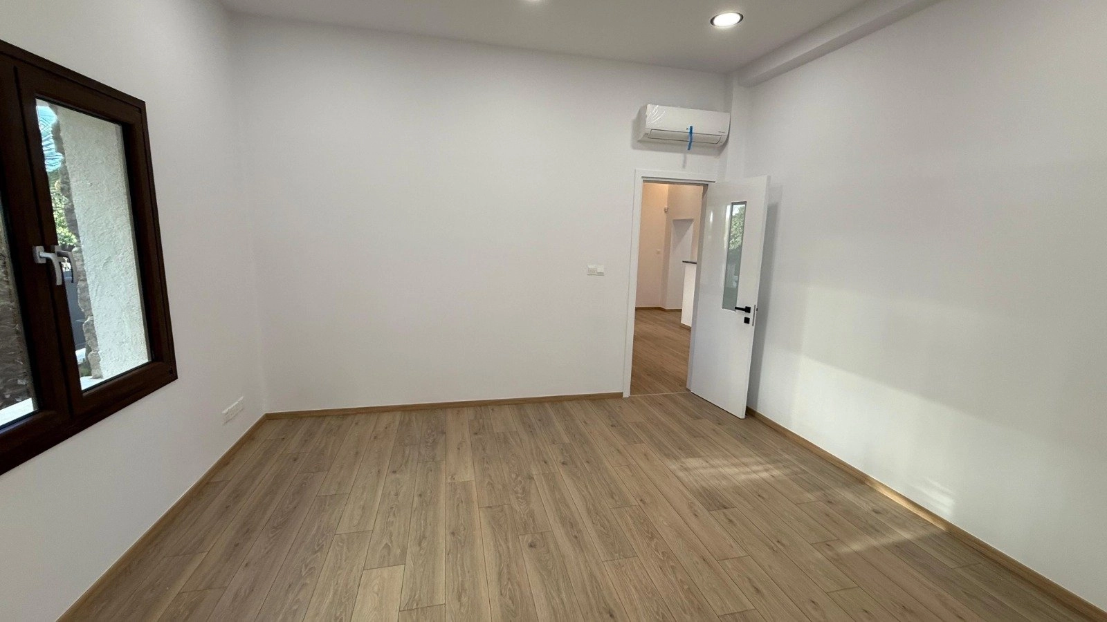 236m² Office for Rent in Limassol District