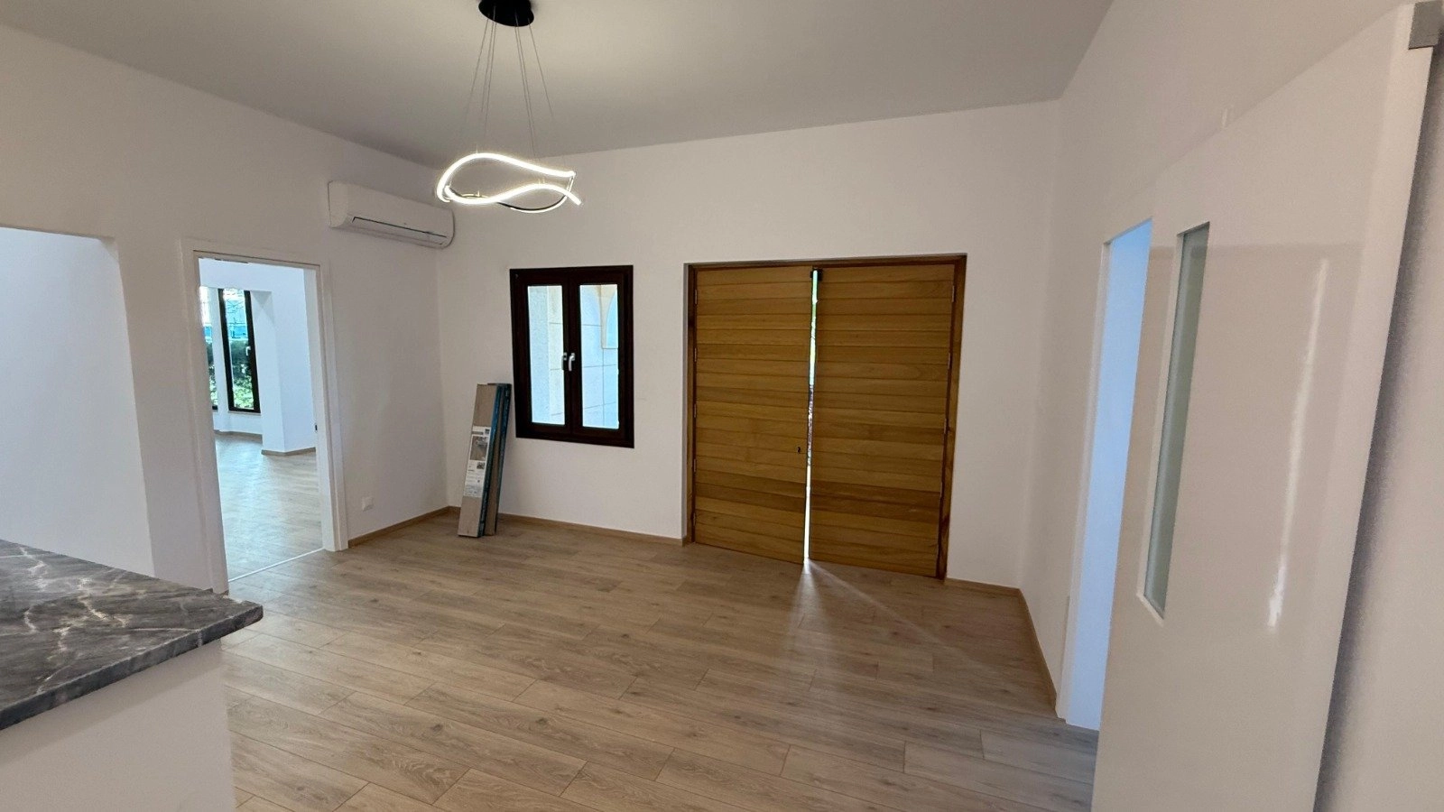 236m² Office for Rent in Limassol District