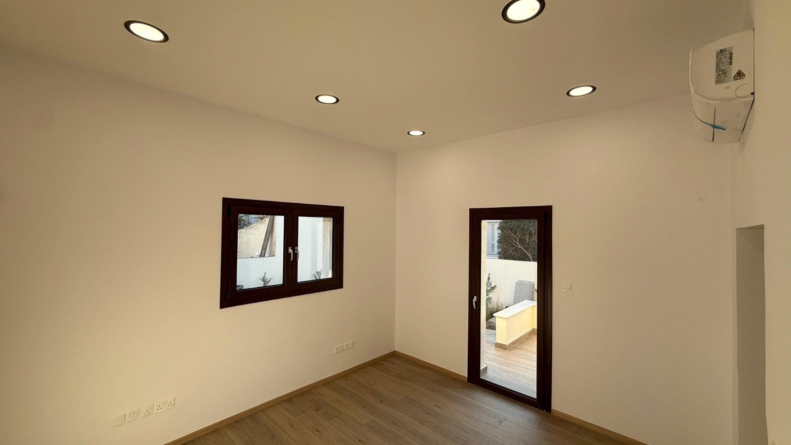 236m² Office for Rent in Limassol District