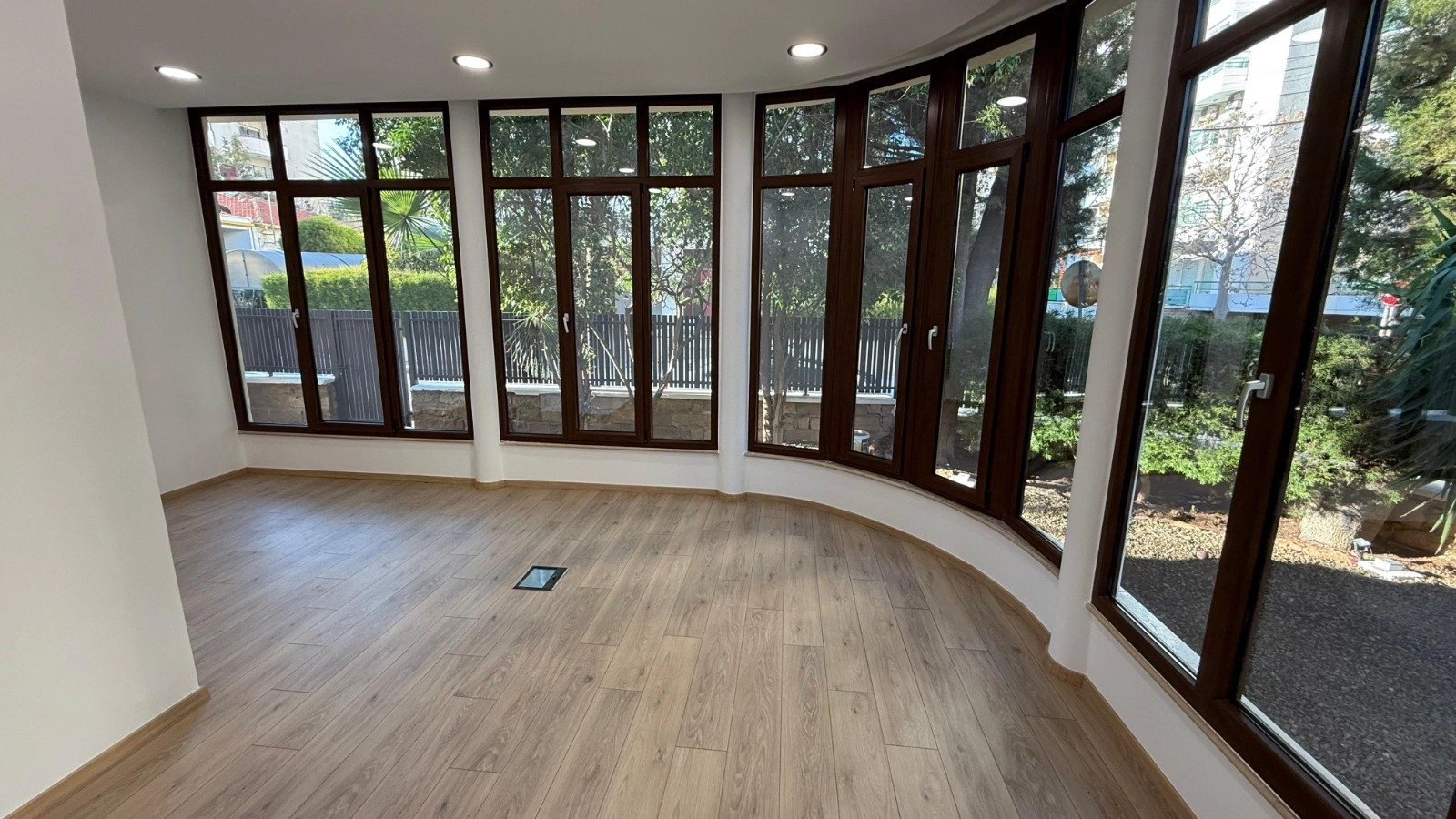 236m² Office for Rent in Limassol District