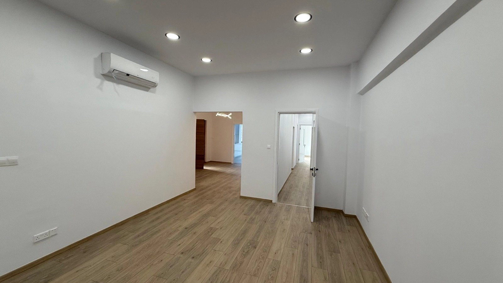 236m² Office for Rent in Limassol District