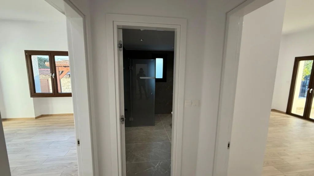 236m² Office for Rent in Limassol District