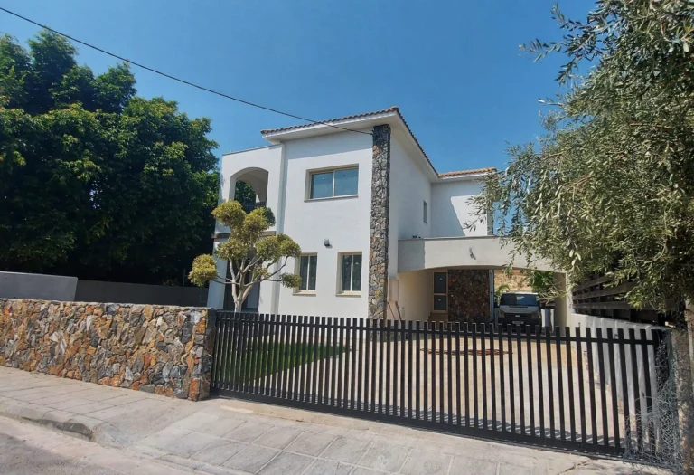 6+ Bedroom House for Rent in Agios Tychonas, Limassol District