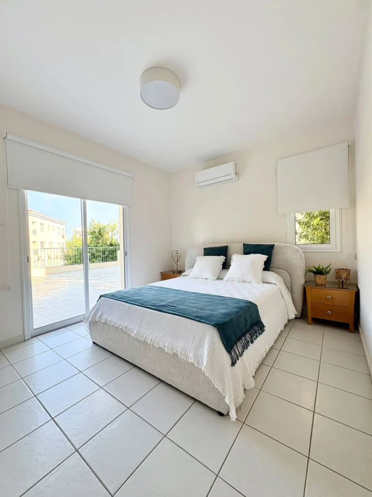 3 Bedroom Apartment for Rent in Paphos – Universal
