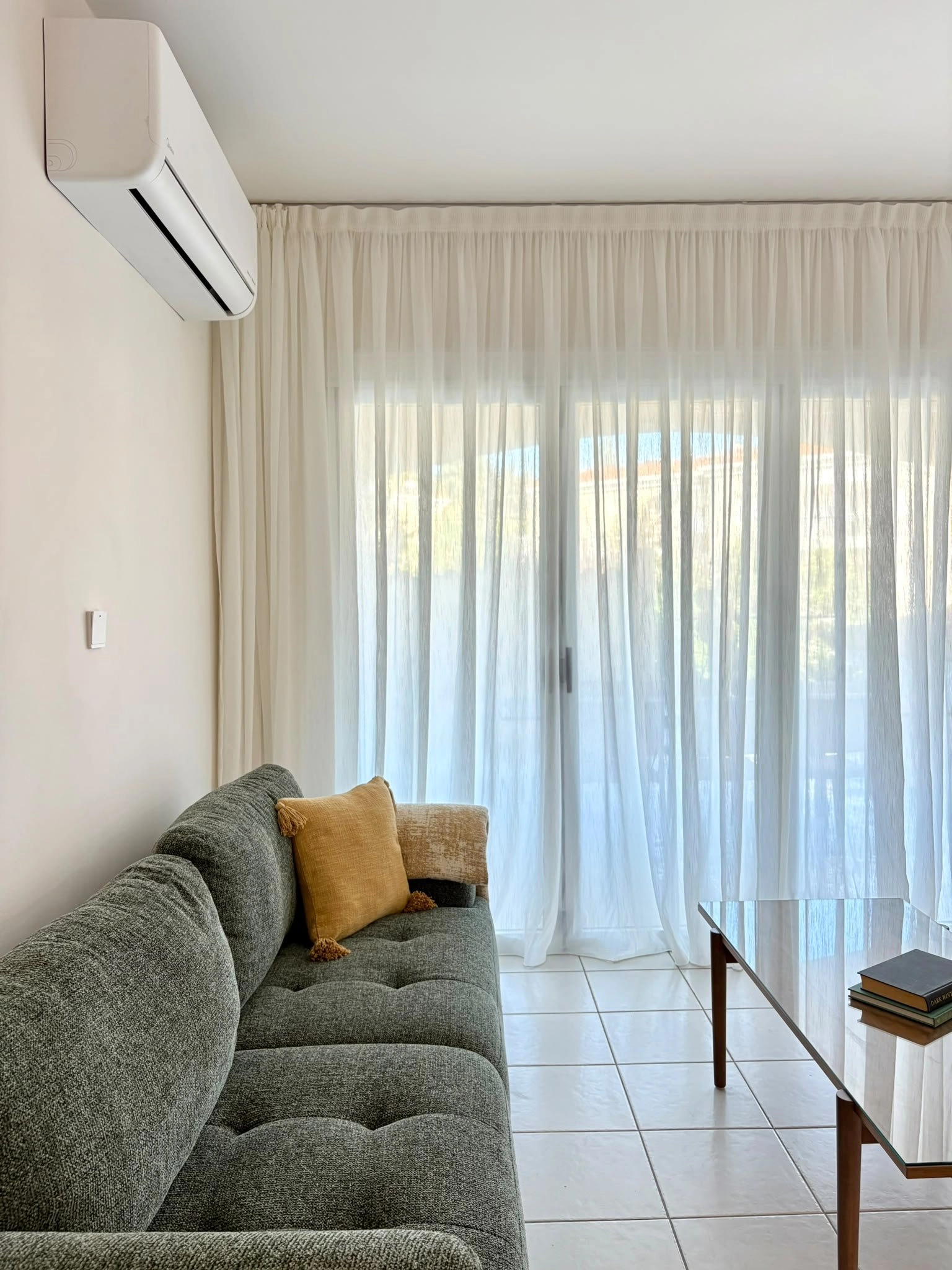 3 Bedroom Apartment for Rent in Paphos – Universal