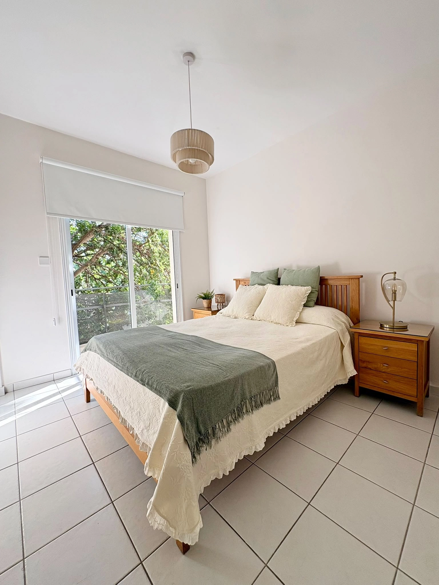 3 Bedroom Apartment for Rent in Paphos – Universal