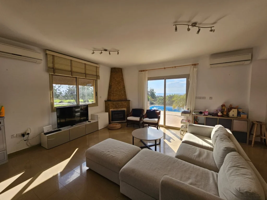 4 Bedroom House for Rent in Anarita, Paphos District