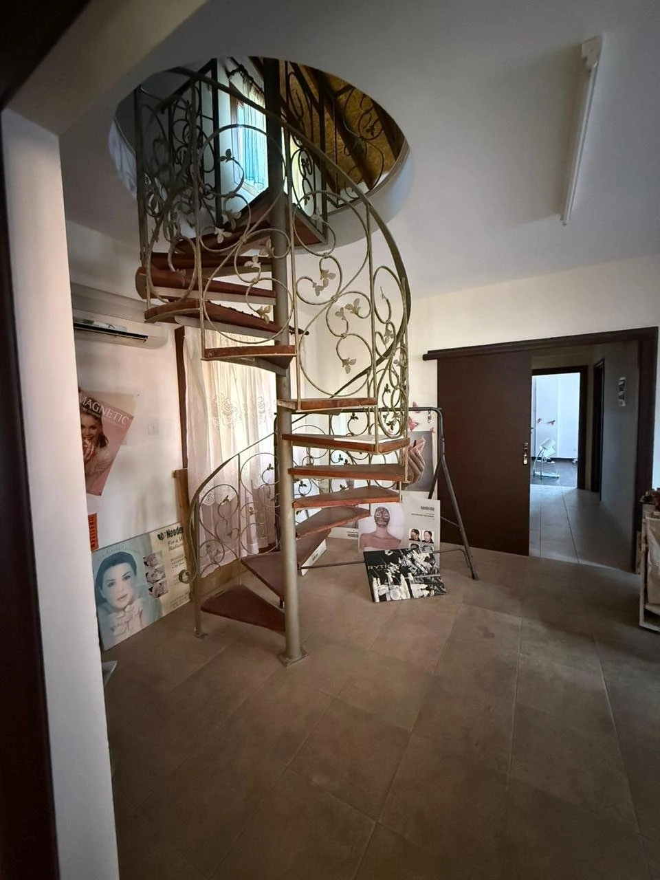 256m² Building for Sale in Aradippou, Larnaca District
