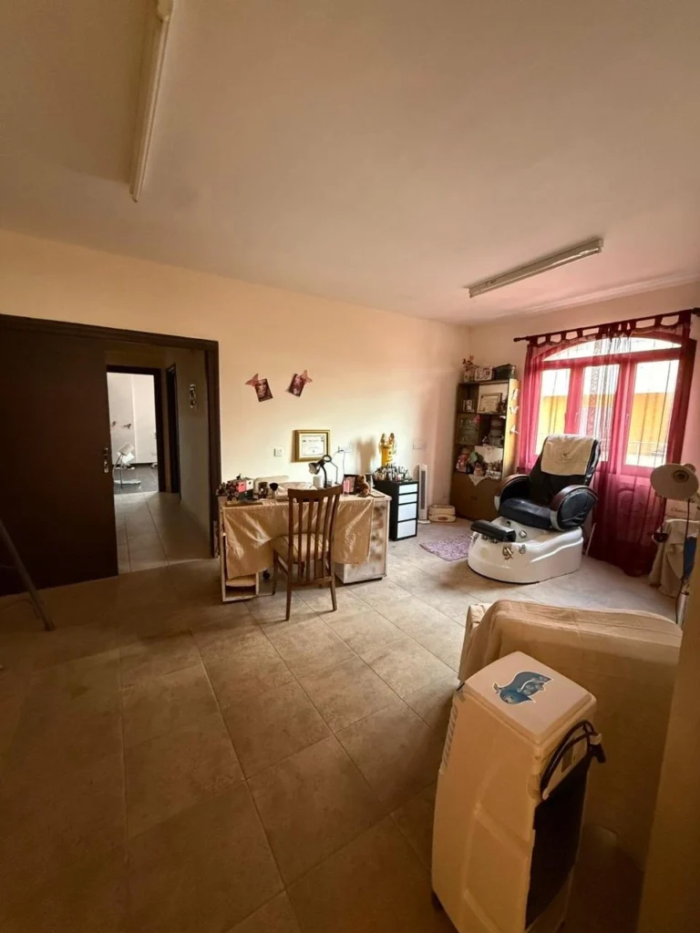 256m² Building for Sale in Aradippou, Larnaca District