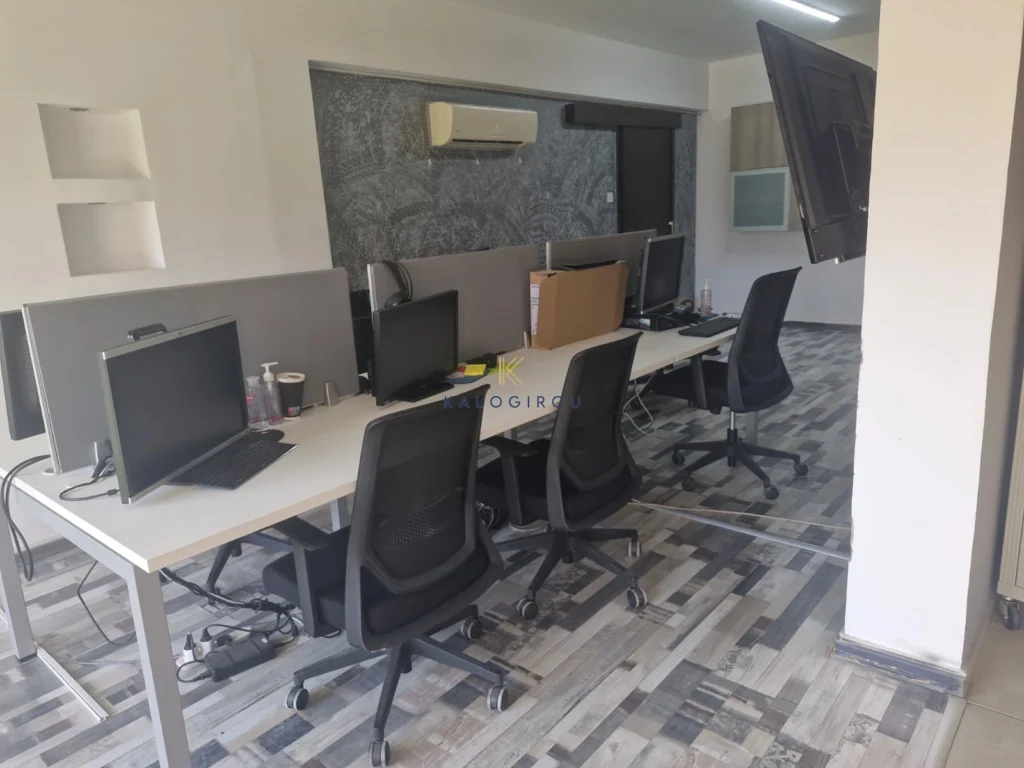 160m² Office for Rent in Larnaca District