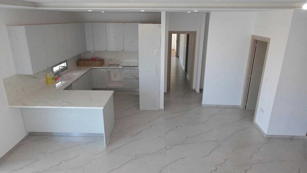 4 Bedroom Apartment for Sale in Limassol – Zakaki