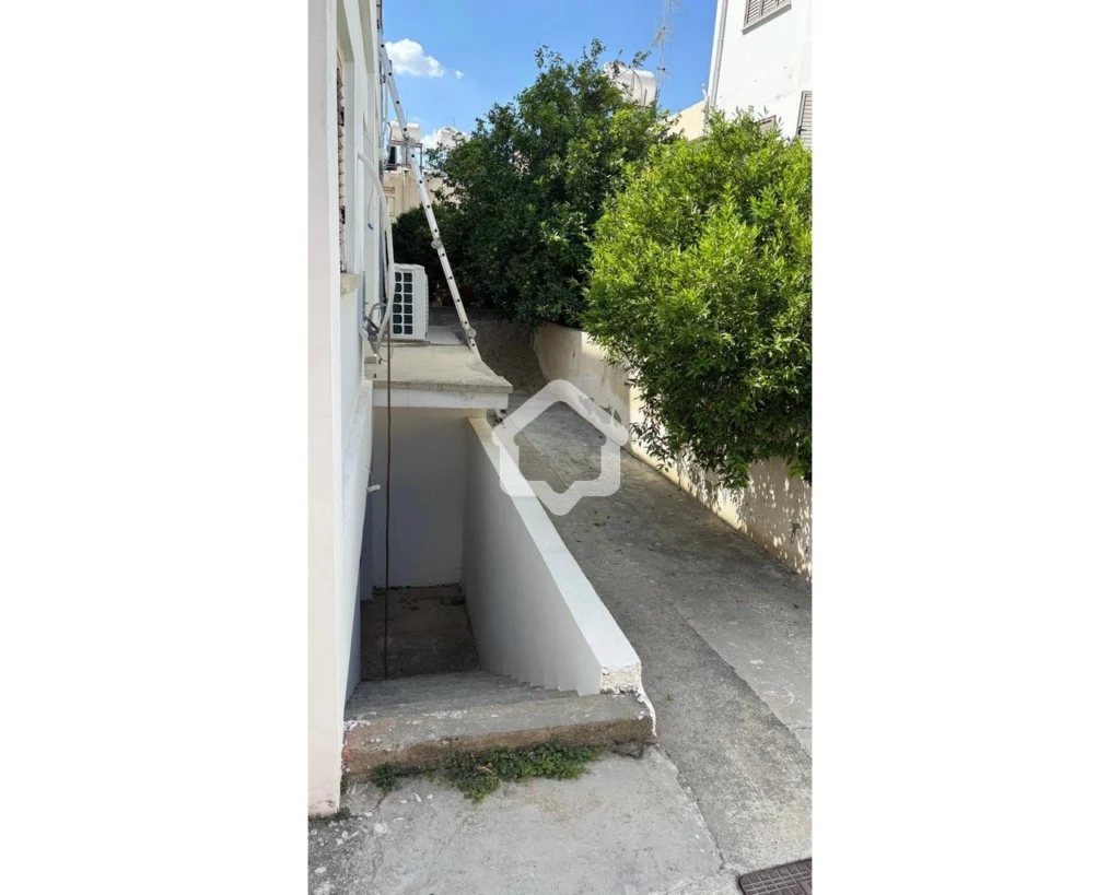 3 Bedroom House for Sale in Strovolos, Nicosia District