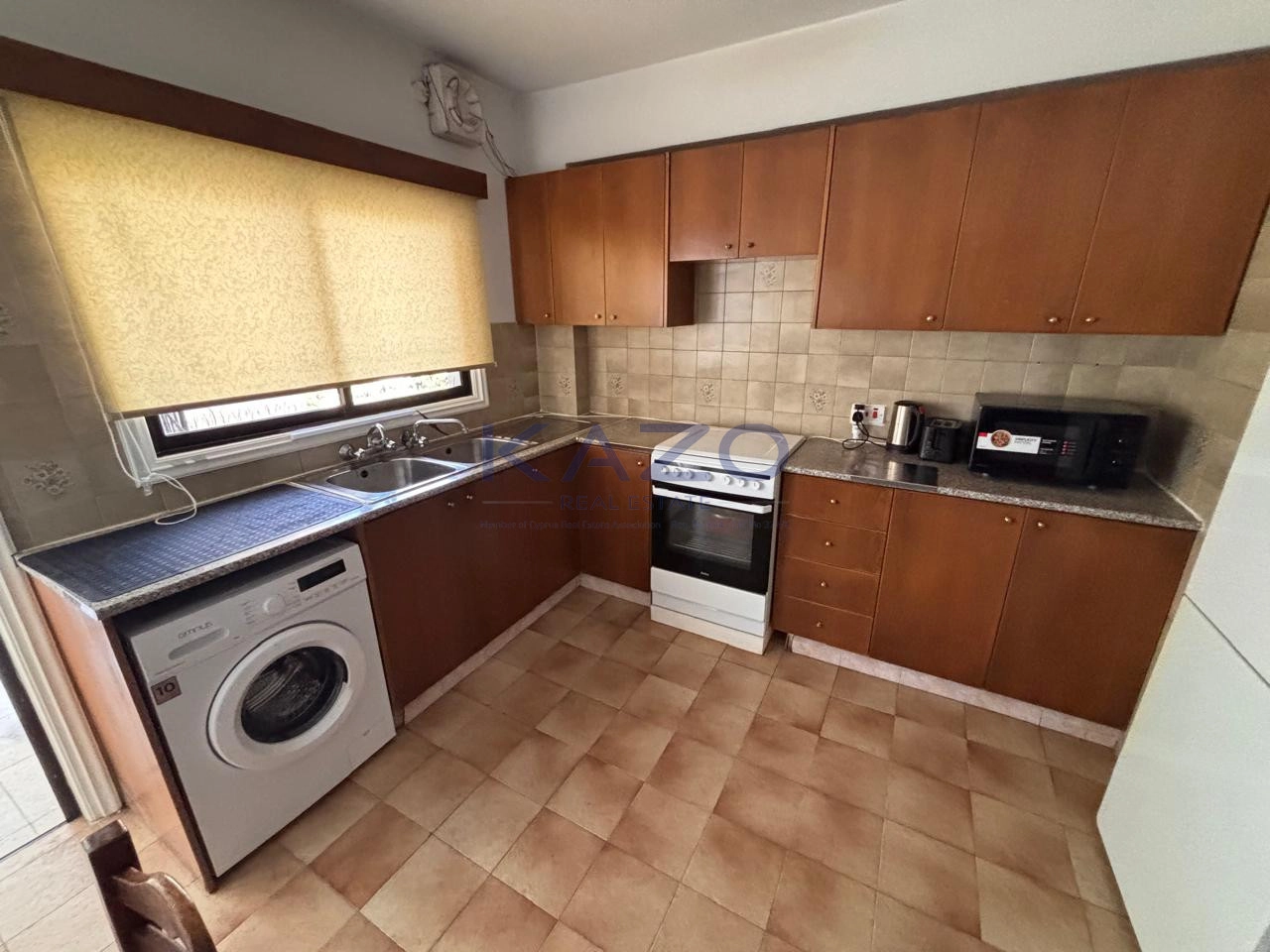 2 Bedroom Apartment for Rent in Limassol – Neapolis