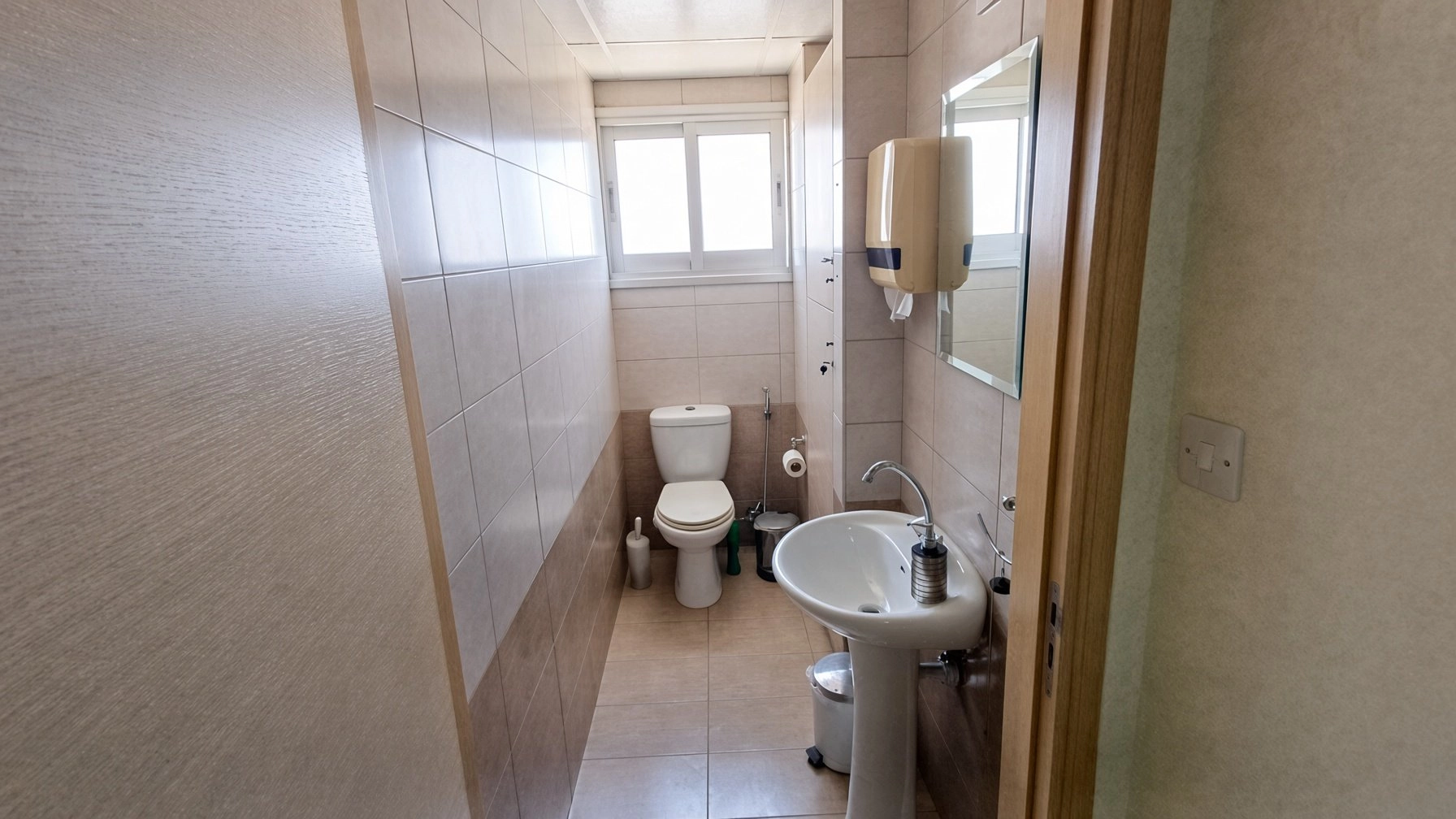 150m² Office for Rent in Limassol – Mesa Geitonia