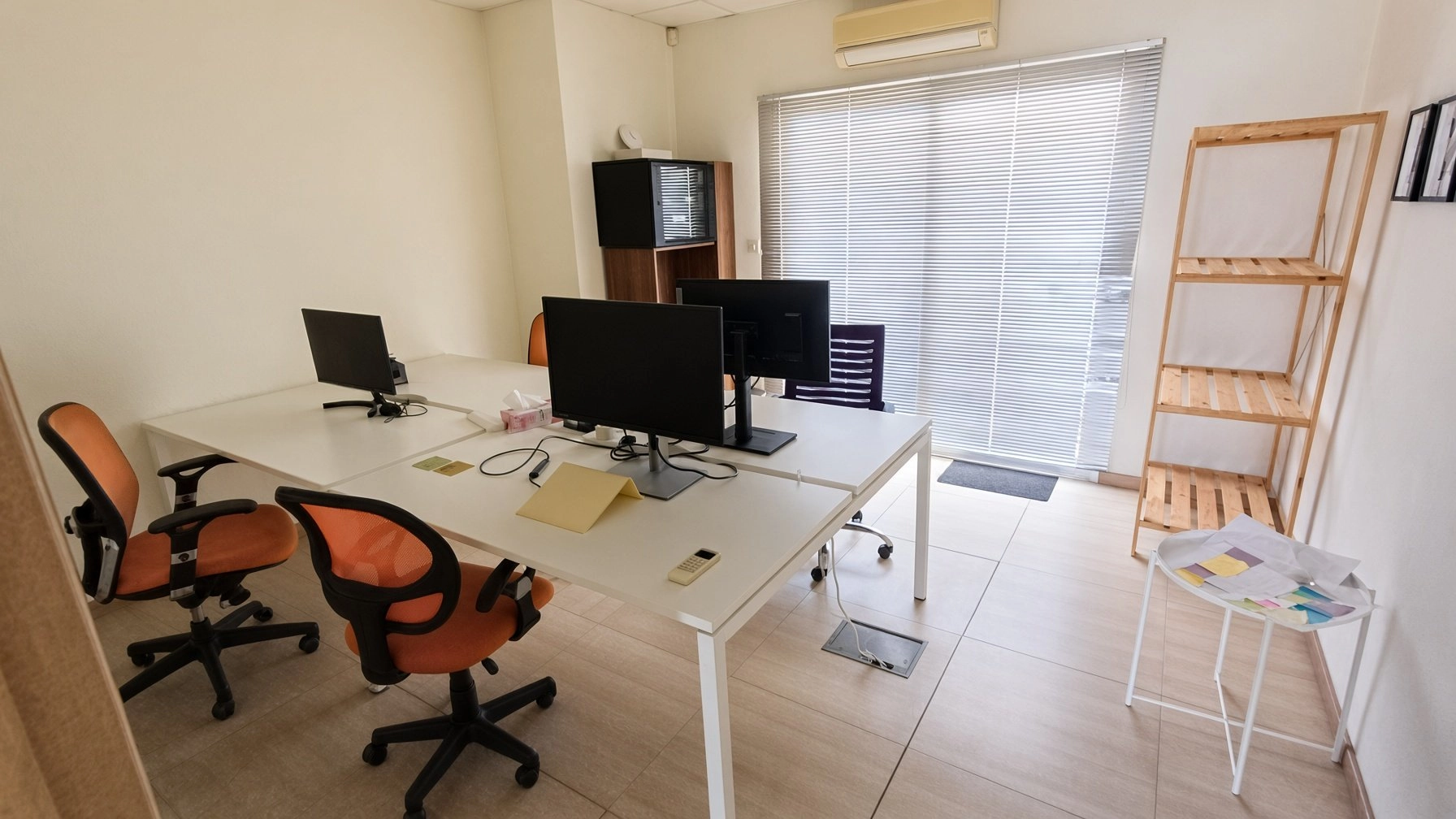 150m² Office for Rent in Limassol – Mesa Geitonia