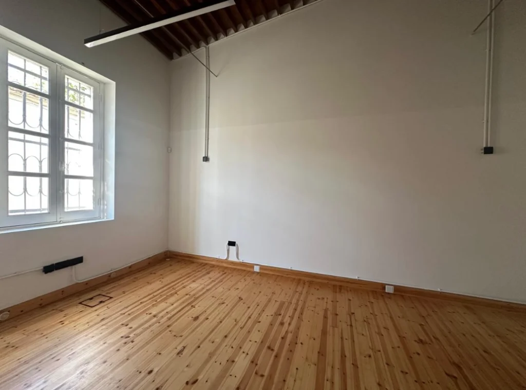 200m² Office for Rent in Limassol District