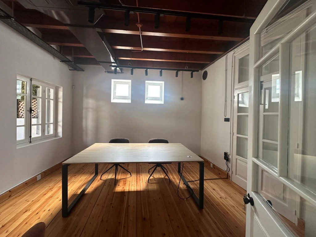 200m² Office for Rent in Limassol District