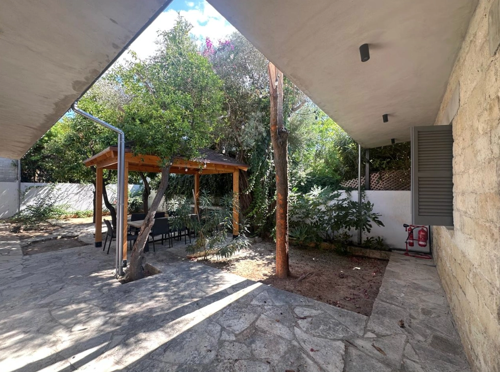 200m² Office for Rent in Limassol District