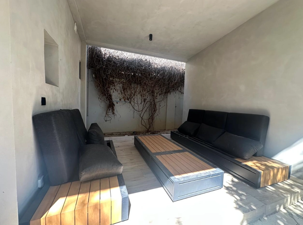 200m² Office for Rent in Limassol District