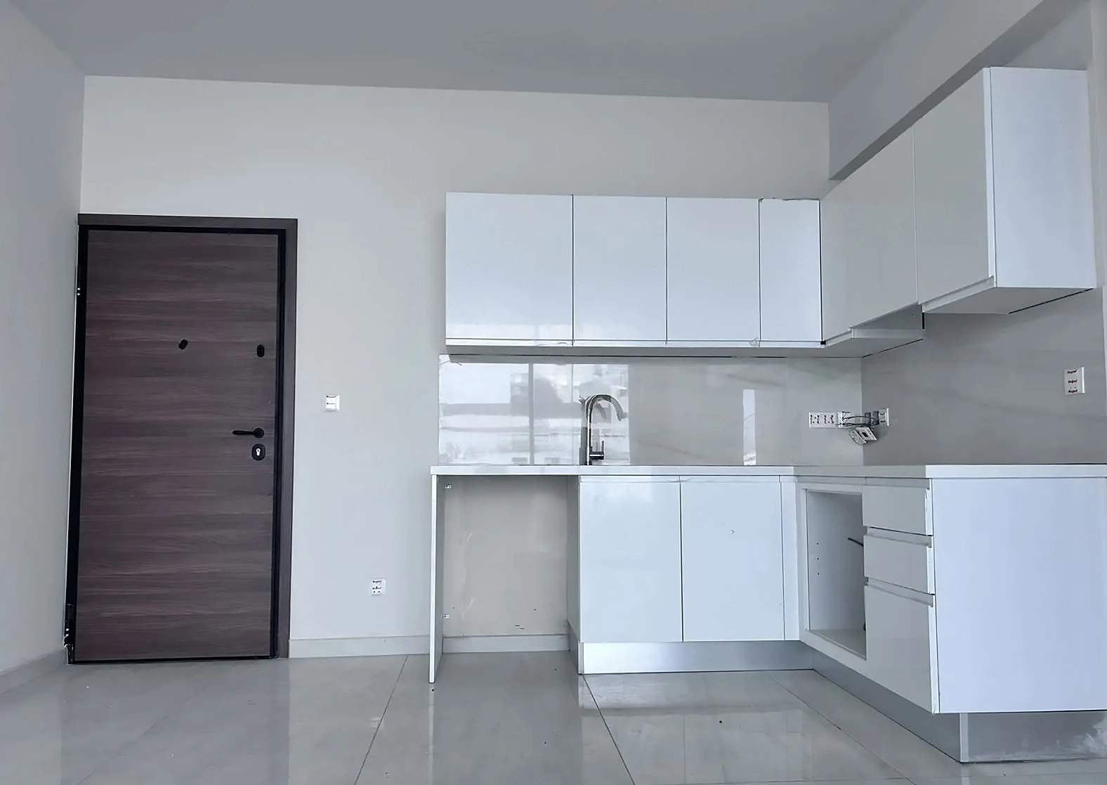 687m² Building for Sale in Strovolos, Nicosia District